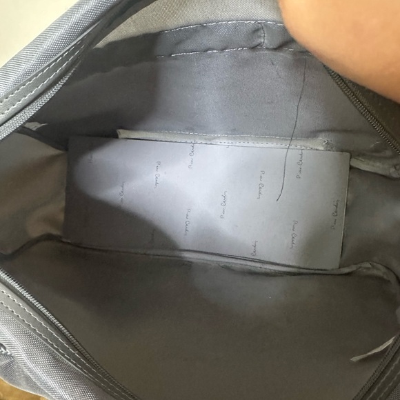 Vtg Pierre Cardin Gray,  Carry On Bag /Luggage with shoulder strap. Unused - Picture 8 of 8